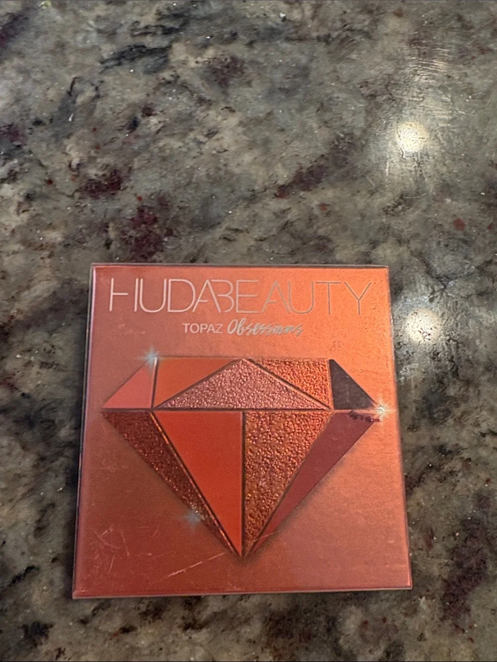 HUDA BEAUTY Topaz Obsessions Eyeshadow Palette - Copper Bronze Orange